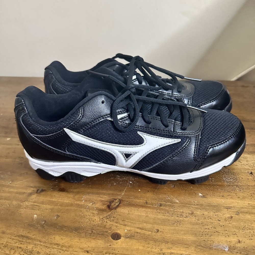 Mizuno Men's 9-Spike Franchise 6 Low Cleats Men's Size 8.5 Athletic Sports Shoes